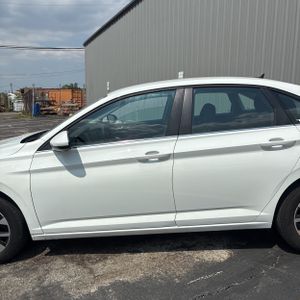 صورة 4 لـ 2024 Volkswagen JETTA S