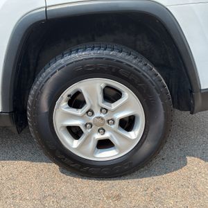 صورة مصغرة 18 لـ 2014 JEEP GRAND CHEROKEE LAREDO