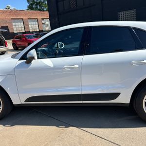 صورة 4 لـ 2018 Porsche MACAN BASE