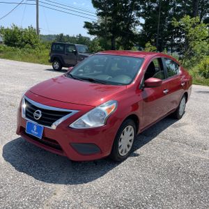 2015 Nissan VERSA S — фото 1