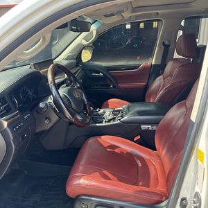 صورة مصغرة 31 لـ 2017 Lexus LX 570 BASE