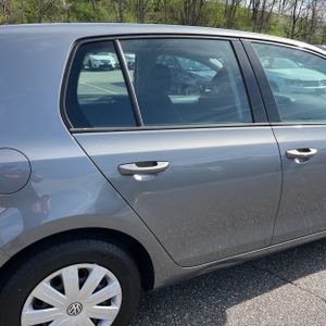 VOLKSWAGEN GOLF BASE - 9