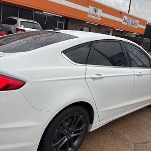 FORD FUSION SE - 8