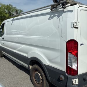 FORD TRANSIT 250 - 5