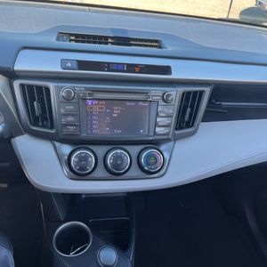 2013 Toyota RAV4 LE 照片 37
