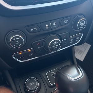 2019 JEEP CHEROKEE LIMITED 缩略图 57