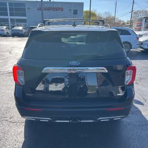 FORD EXPLORER XLT - 7