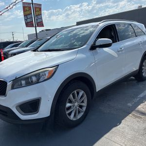 KIA SORENTO LX - 2