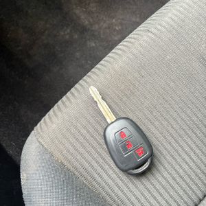 صورة 52 لـ 2017 Toyota RAV4 LE