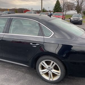 VOLKSWAGEN PASSAT 2.0L TDI SE - 6