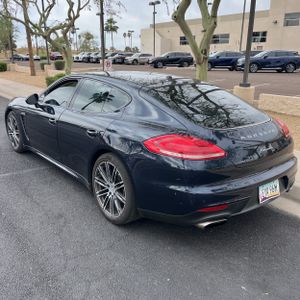 PORSCHE PANAMERA 4 - 5
