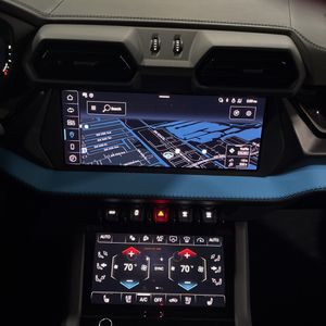 2025 Lamborghini URUS SE — миниатюра 39