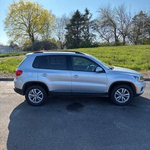 VOLKSWAGEN TIGUAN 2.0T S 4MOTION - 10