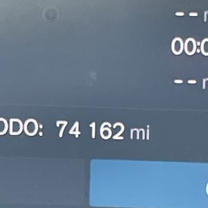 2023 Volvo XC40 CORE — миниатюра 41