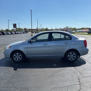 HYUNDAI ACCENT - 3