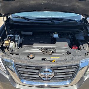 2019 Nissan PATHFINDER SL — миниатюра 47