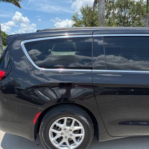 2020 Chrysler VOYAGER LXI — фото 9
