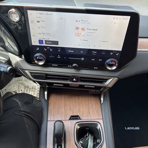 صورة مصغرة 36 لـ 2023 Lexus RX 350 PREMIUM