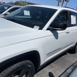 JEEP GRAND CHEROKEE L LIMITED - 2