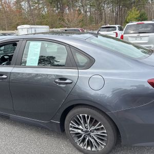 KIA FORTE GT-LINE - 6