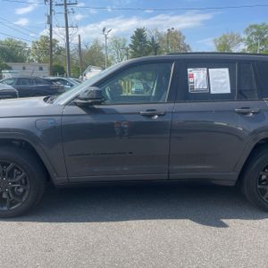 JEEP GRAND CHEROKEE 4XE 30TH ANNIVERSARY - 4