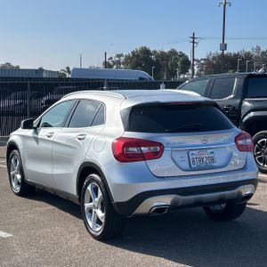 MERCEDES-BENZ GLA - 5