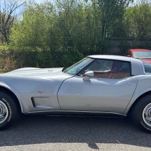 CHEVROLET CORVETTE L 82 - 4