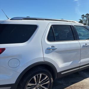 FORD EXPLORER PLATINUM - 9