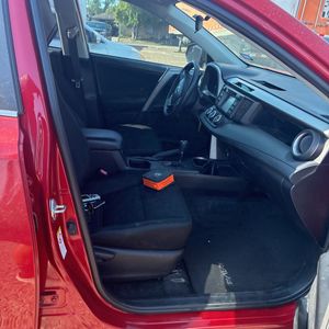 صورة 33 لـ 2017 Toyota RAV4 LE