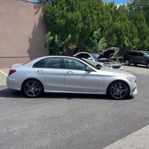 صورة 10 لـ 2016 Mercedes-BENZ C-CLASS AMG