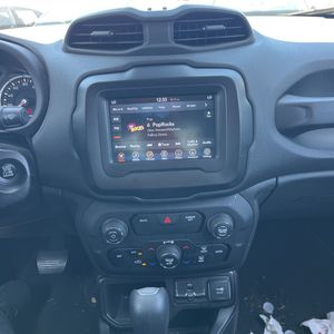 2019 JEEP RENEGADE LATITUDE — миниатюра 36