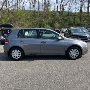 VOLKSWAGEN GOLF BASE - 10