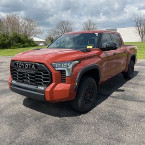 TOYOTA TUNDRA - 1