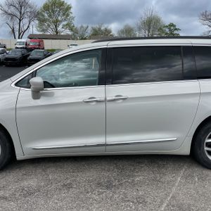 CHRYSLER PACIFICA TOURING-L - 3