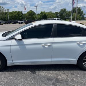 صورة 4 لـ 2016 Hyundai SONATA SE