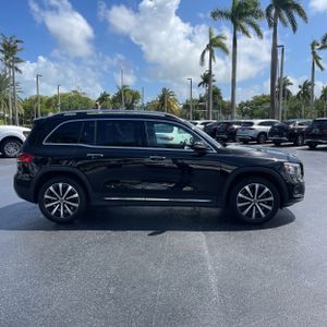 MERCEDES-BENZ GLB - 10