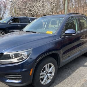 VOLKSWAGEN TIGUAN S 4MOTION - 2