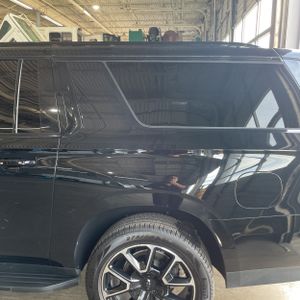 CHEVROLET SUBURBAN RST - 4