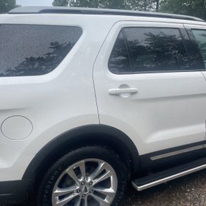 2018 FORD EXPLORER XLT photo 7