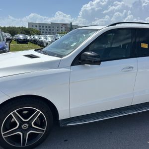 صورة 2 لـ 2018 Mercedes-BENZ GLE