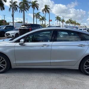FORD FUSION SEL - 4
