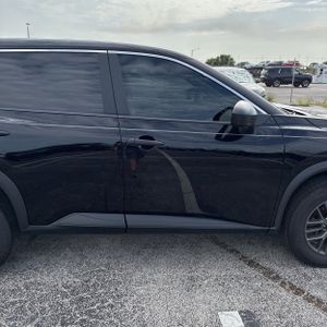 2025 Nissan ROGUE S — миниатюра 11