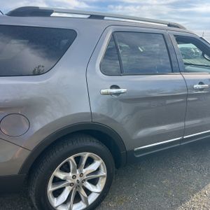 FORD EXPLORER XLT - 9