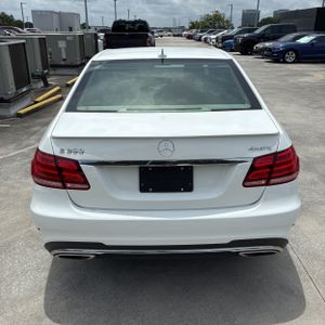 صورة 7 لـ 2016 Mercedes-BENZ E-CLASS