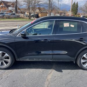 FORD ESCAPE PLATINUM - 4