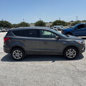 2019 FORD ESCAPE SE — фото 10
