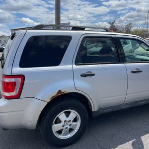 FORD ESCAPE XLT - 9