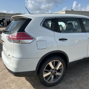 2016 Nissan ROGUE S 照片 9