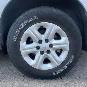صورة مصغرة 18 لـ 2011 Chevrolet TRAVERSE LS