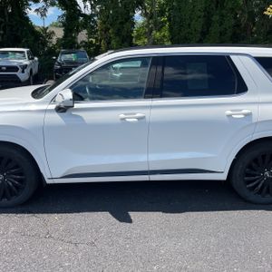 صورة 4 لـ 2025 Hyundai PALISADE CALLIGRAPHY NIGHT EDITION
